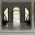 villaEleah-interior-columnas-planios